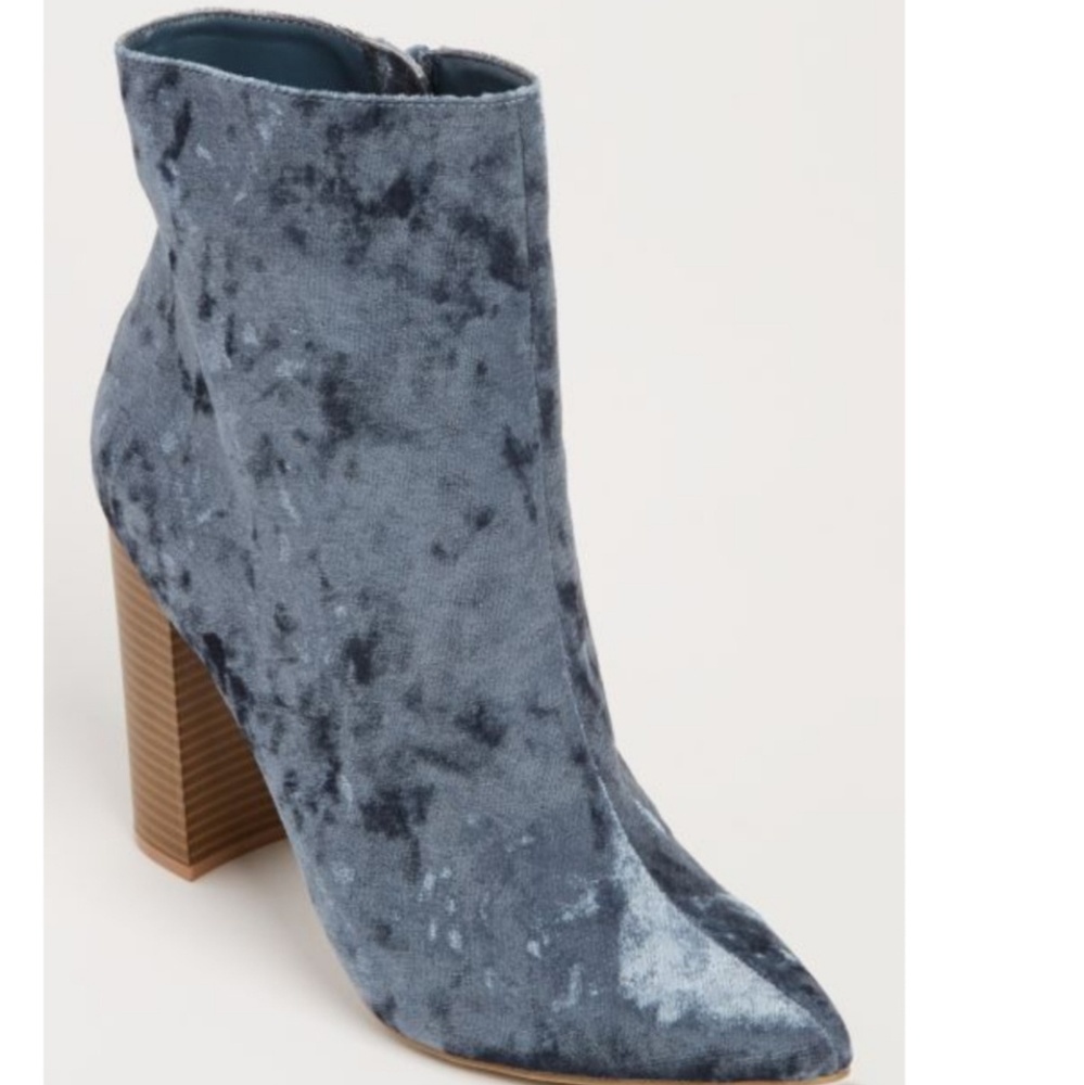 Blue Crushed Velvet Pointed Toe Heeled Boo… - Picture 6 of 6